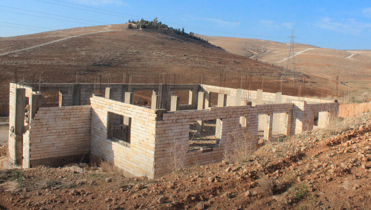 Building for sale in teachers’ housing, Zinat Al Rabua’a, Shafa bdran